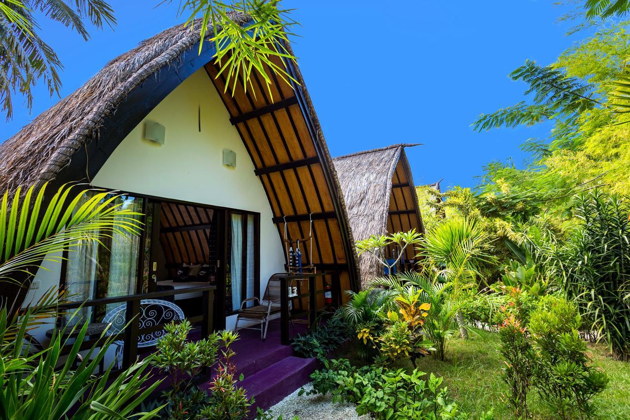 Diversia Diving Club & Bungalows Гили Траванган Экстерьер фото